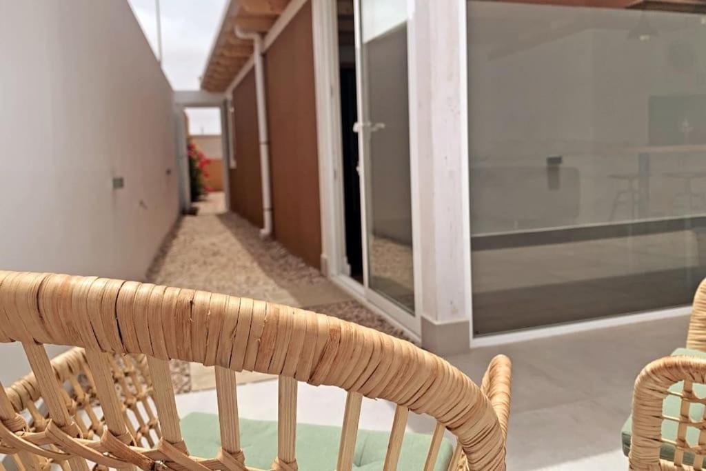 Moderna Casa De Invitados Con Terraza Y Piscina Corralejo Exterior foto