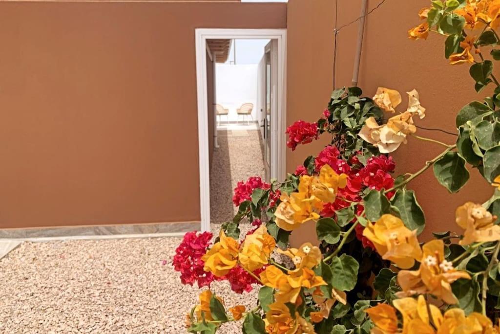 Moderna Casa De Invitados Con Terraza Y Piscina Corralejo Exterior foto